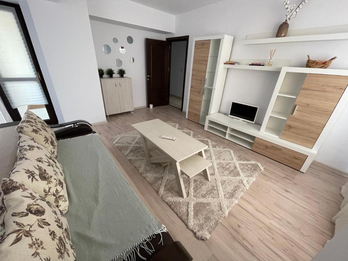 The Mirror - Quiet & Friendly Place In Copou Apartment Iasi Exterior photo